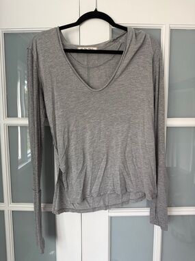 We The Free Gray Long-Sleeve V-Neck Top